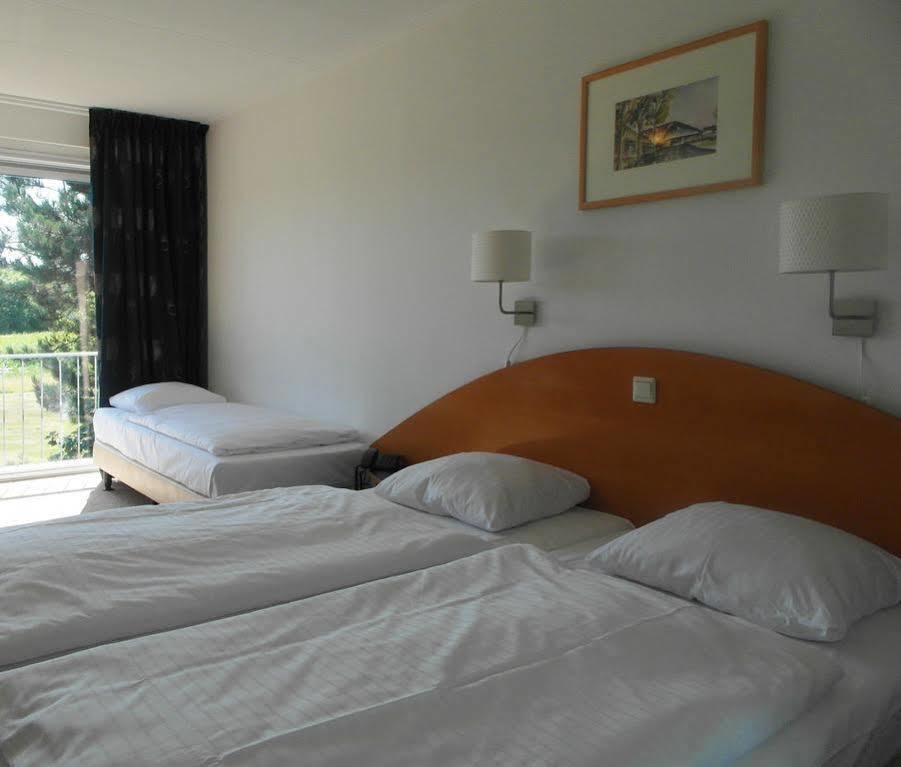 קלאנטסהוך Strandhotel De Horn מראה חיצוני תמונה